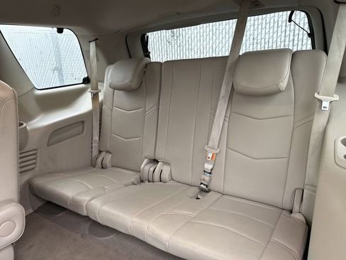 Used 2016 Cadillac Escalade Premium image 22
