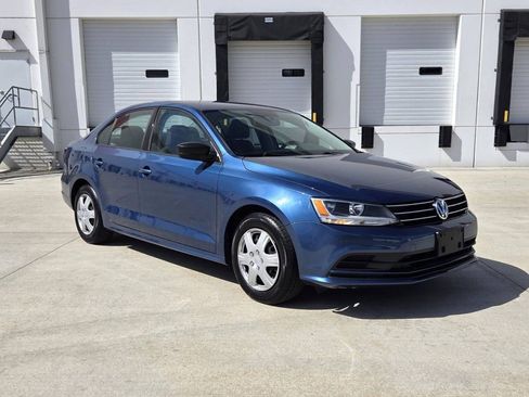 Used 2016 Volkswagen Jetta S FWD image 3