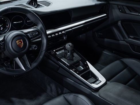 Used 2024 Porsche 911 Carrera T RWD image 48