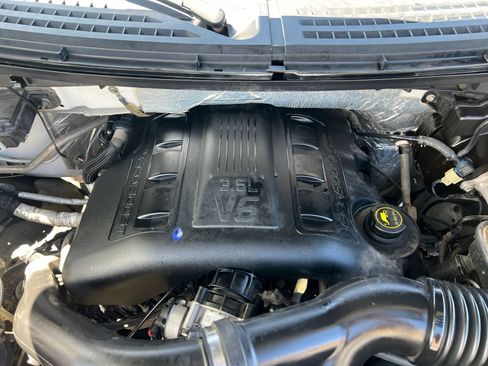 Used 2014 Ford F150 FX4 w/ Equipment Group 402A Luxury AWD/4WD image 41