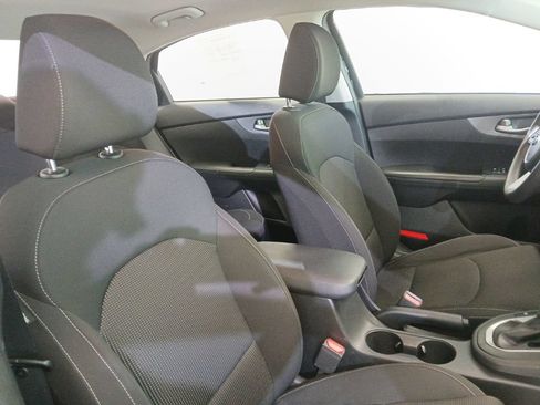 Used 2019 Kia Forte LXS FWD image 10
