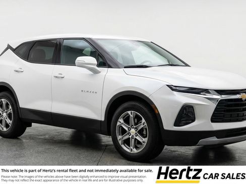Used 2025 Chevrolet Blazer LT FWD image 1