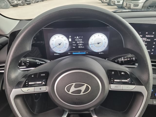 Used 2024 Hyundai Elantra SEL FWD image 28