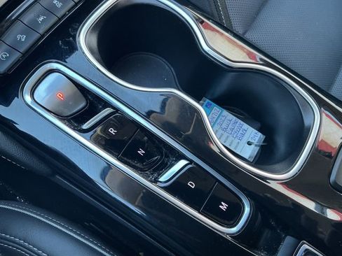 Used 2023 Buick Envision Essence image 32