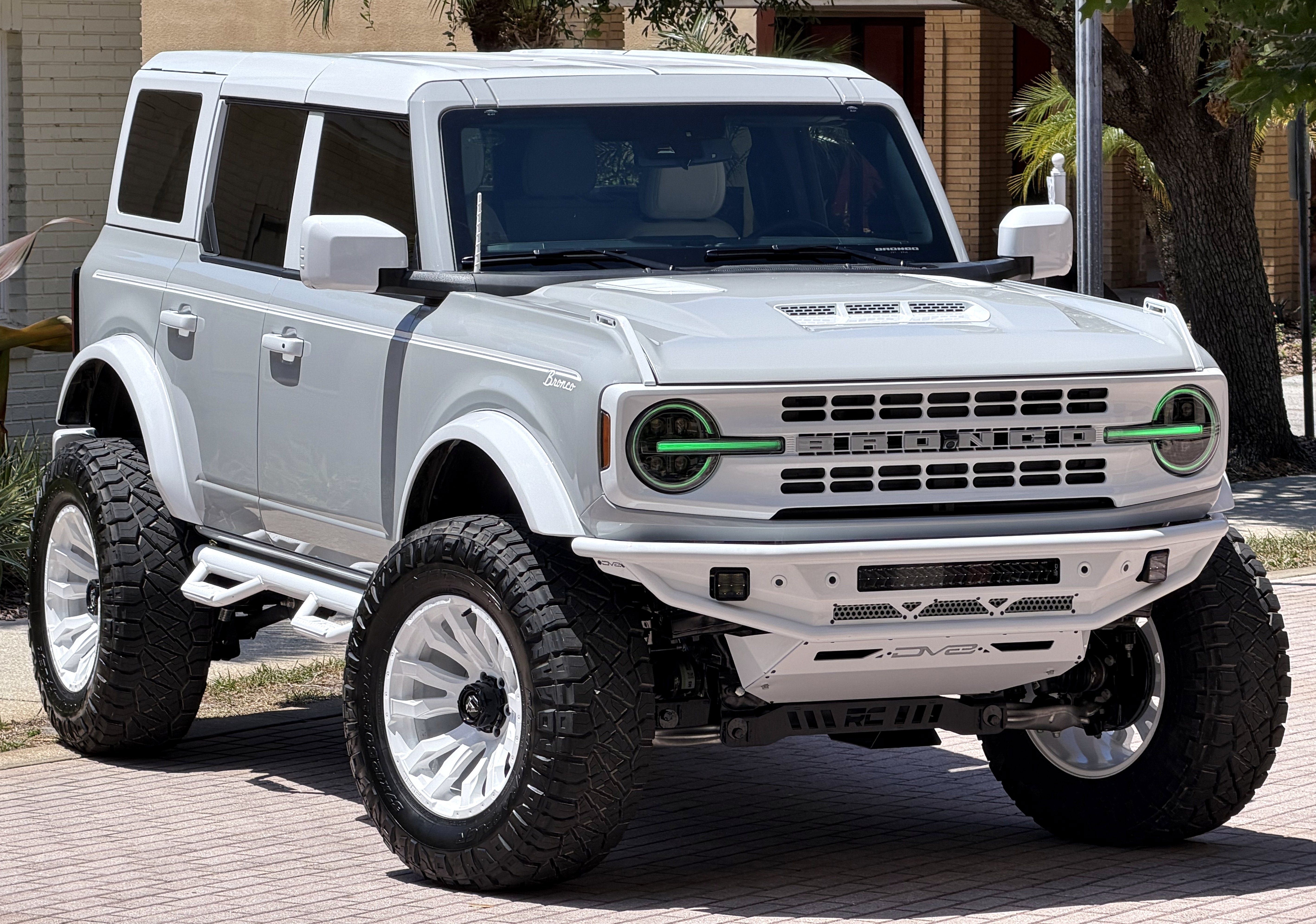 Used 2026 Ford Bronco Outer Banks AWD/4WD image 5
