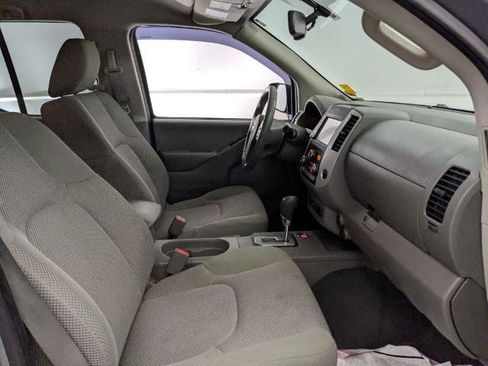 Used 2021 Nissan Frontier SV w/ Midnight Edition Floor Mats image 28