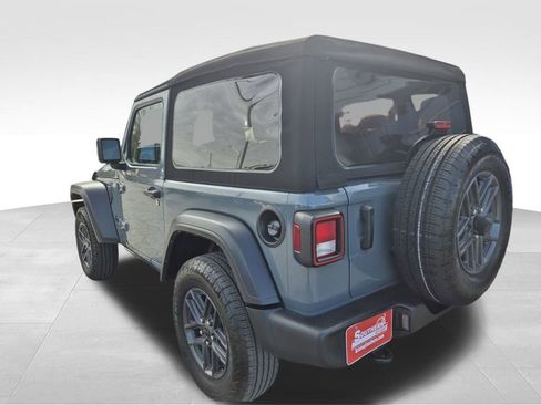 Used 2024 Jeep Wrangler Sport S image 4