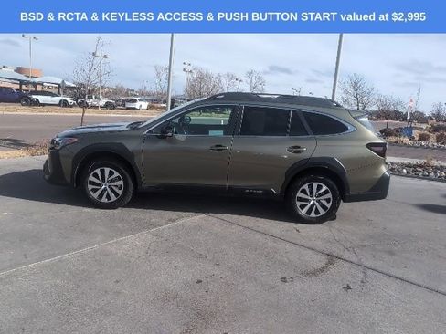 Used 2025 Subaru Outback Premium image 4