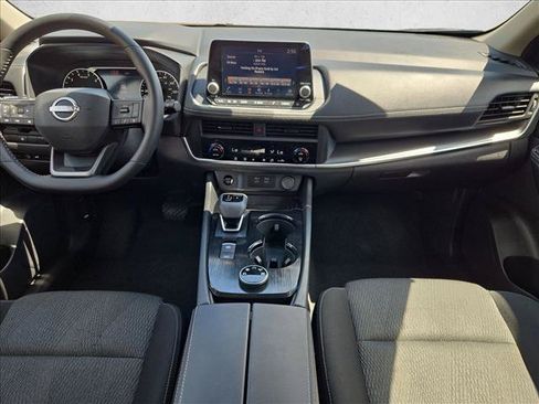 Used 2026 Nissan Rogue SV AWD/4WD image 16
