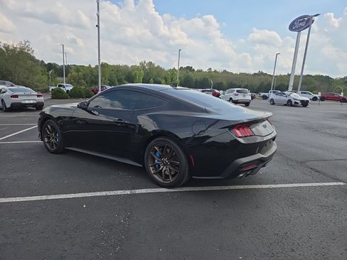 Used 2024 Ford Mustang GT Premium RWD image 3