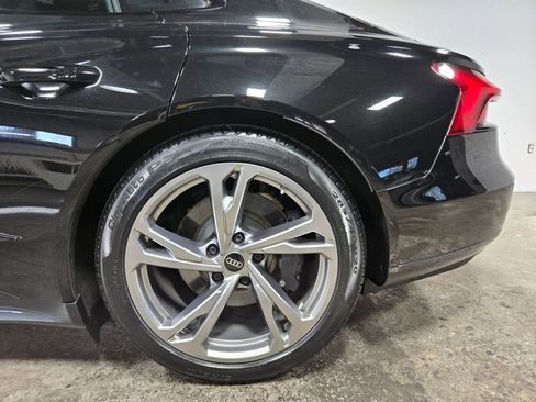 Used 2022 Audi e-tron GT Premium Plus image 57