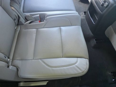 Used 2018 Chevrolet Tahoe LT RWD image 35