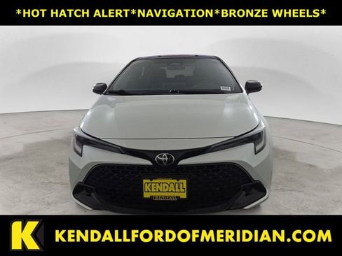 Used 2025 Toyota Corolla Hatchback w/ SE Package image 8