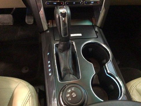 Used 2017 Ford Explorer Limited AWD/4WD image 23
