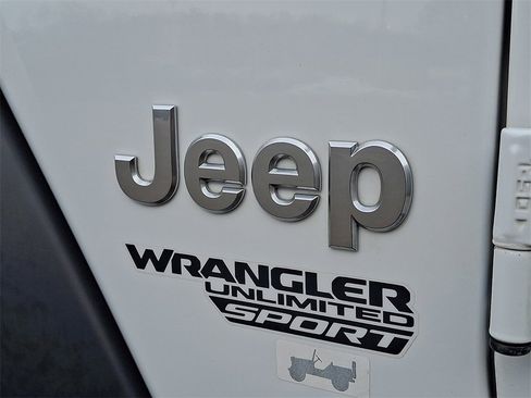 Used 2019 Jeep Wrangler Unlimited Sport S image 31
