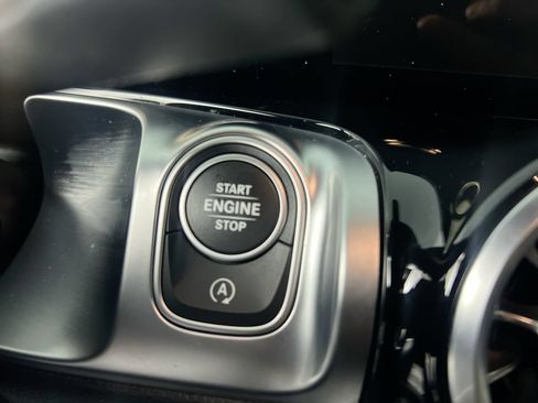 Used 2023 Mercedes-Benz GLB 250 image 16