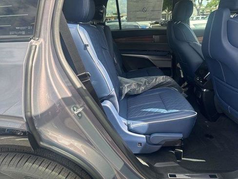 New 2026 Cadillac Vistiq Premium Luxury image 24