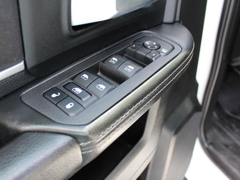 Used 2025 RAM 5500 4x4 Crew Cab image 37