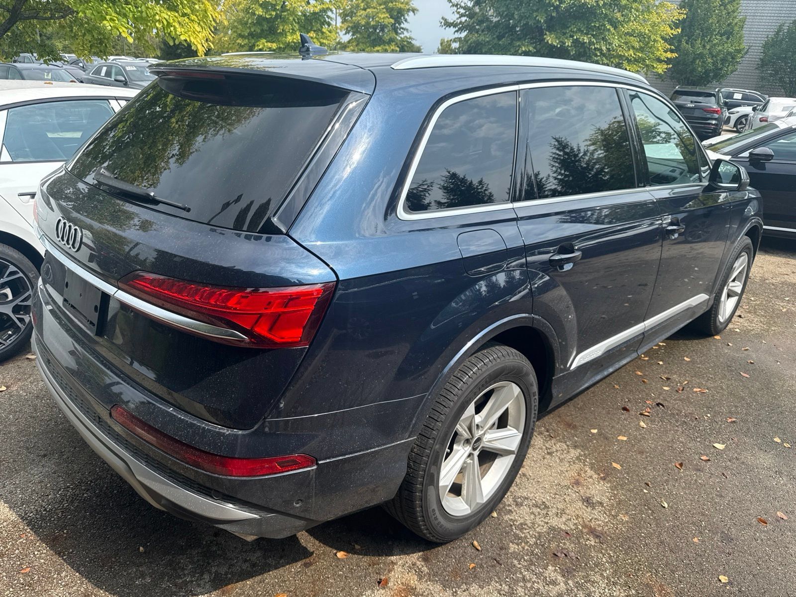 Used 2025 Audi Q7 2.0T Premium w/ Convenience Package AWD/4WD image 4