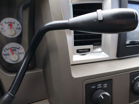 Used 2009 Dodge Ram 2500 Truck SLT image 32