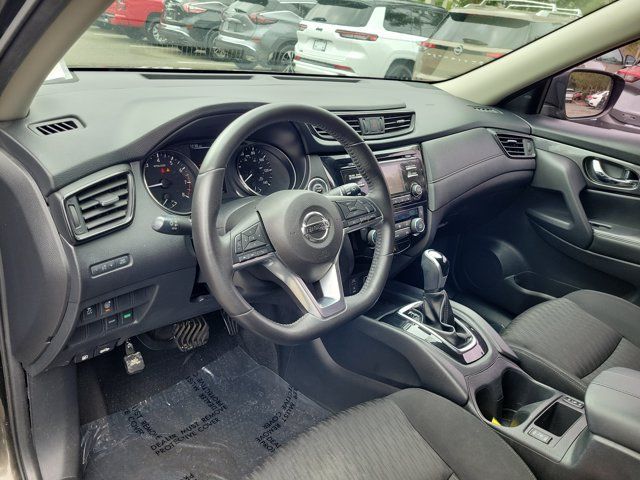 Used 2017 Nissan Rogue SV FWD image 17