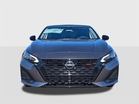 New 2025 Nissan Altima 2.5 SR image 8