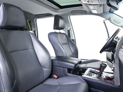 Used 2019 Lexus GX 460 Premium AWD/4WD image 24