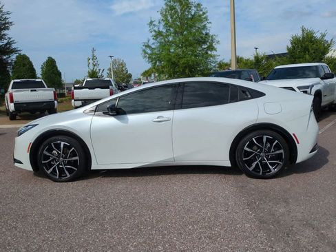 Certified 2026 Toyota Prius Plug-In Hybrid FWD image 3