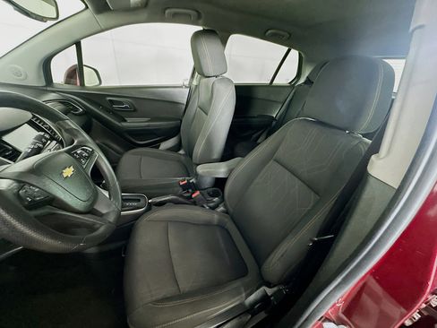 Used 2017 Chevrolet Trax LT image 13