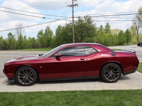 Used 2022 Dodge Challenger R/T Scat Pack w/ Driver Convenience Group RWD image 26