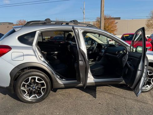 Used 2017 Subaru Crosstrek 2.0i Limited image 27