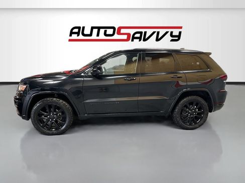 Used 2018 Jeep Grand Cherokee Altitude AWD/4WD image 4