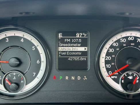Used 2023 RAM 1500 Classic SLT AWD/4WD image 15