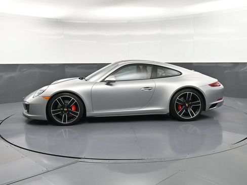 Certified 2019 Porsche 911 Carrera 4S AWD/4WD image 2