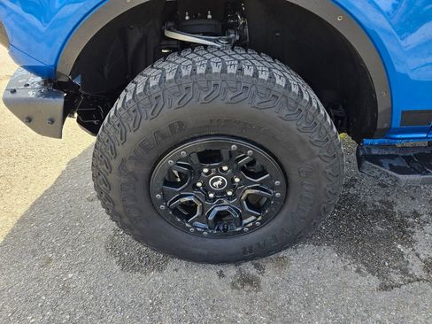 Used 2021 Ford Bronco Wildtrak image 9