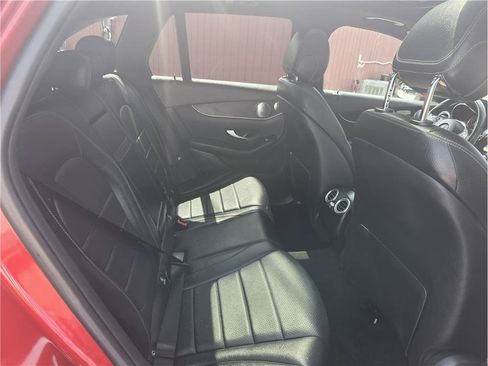 Used 2017 Mercedes-Benz GLC 300 4MATIC image 28