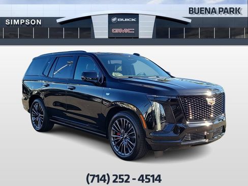 Certified 2025 Cadillac Escalade Sport Platinum AWD/4WD image 2