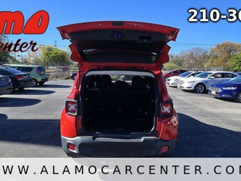 Used 2015 Jeep Renegade Latitude image 26