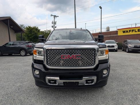 Used 2015 GMC Sierra 2500 Denali AWD/4WD image 2