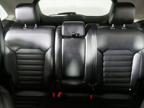 Used 2024 Ford Edge SEL image 13