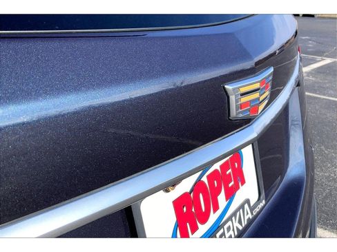 Used 2018 Cadillac XT5 Luxury w/ Driver Awareness Package image 28