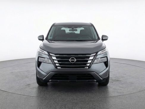 Used 2025 Nissan Rogue SV FWD image 2