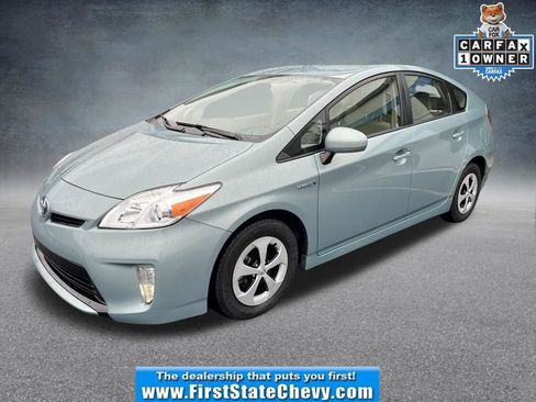 Used 2014 Toyota Prius Two image 1
