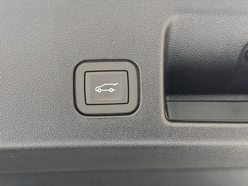 New 2026 Chevrolet Equinox EV LT w/ Convenience Package II AWD/4WD image 5