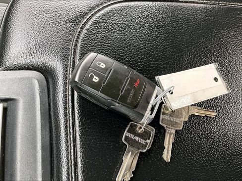 Used 2021 RAM 5500 Tradesman image 31