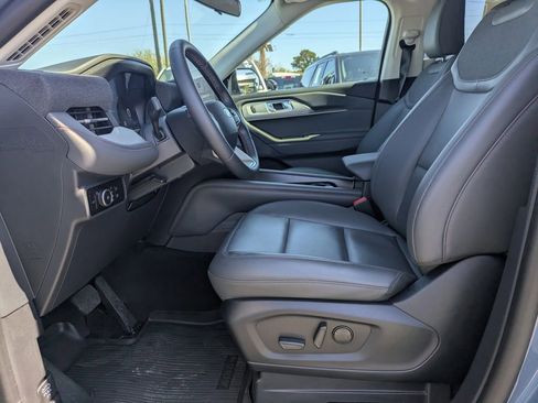 New 2026 Ford Explorer Active w/ Active Comfort Package image 22