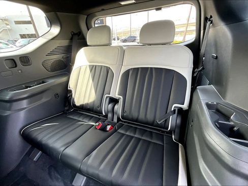 Used 2025 Kia EV9 GT-Line image 16