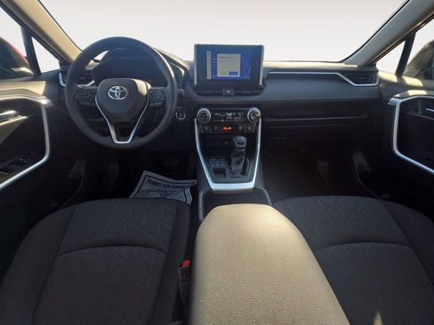 Used 2023 Toyota RAV4 XLE w/ Convenience Package image 10