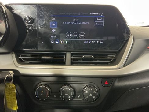 Used 2024 Chevrolet Trax RS w/ Driver Confidence Package image 12