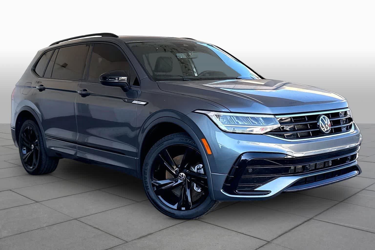 Used 2023 Volkswagen Tiguan SE R-Line FWD image 4
